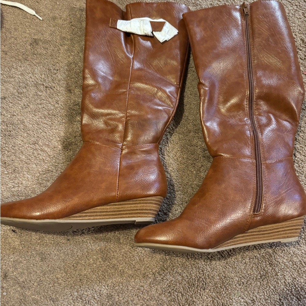 SO Brown Heeled Boots with Bow Accent